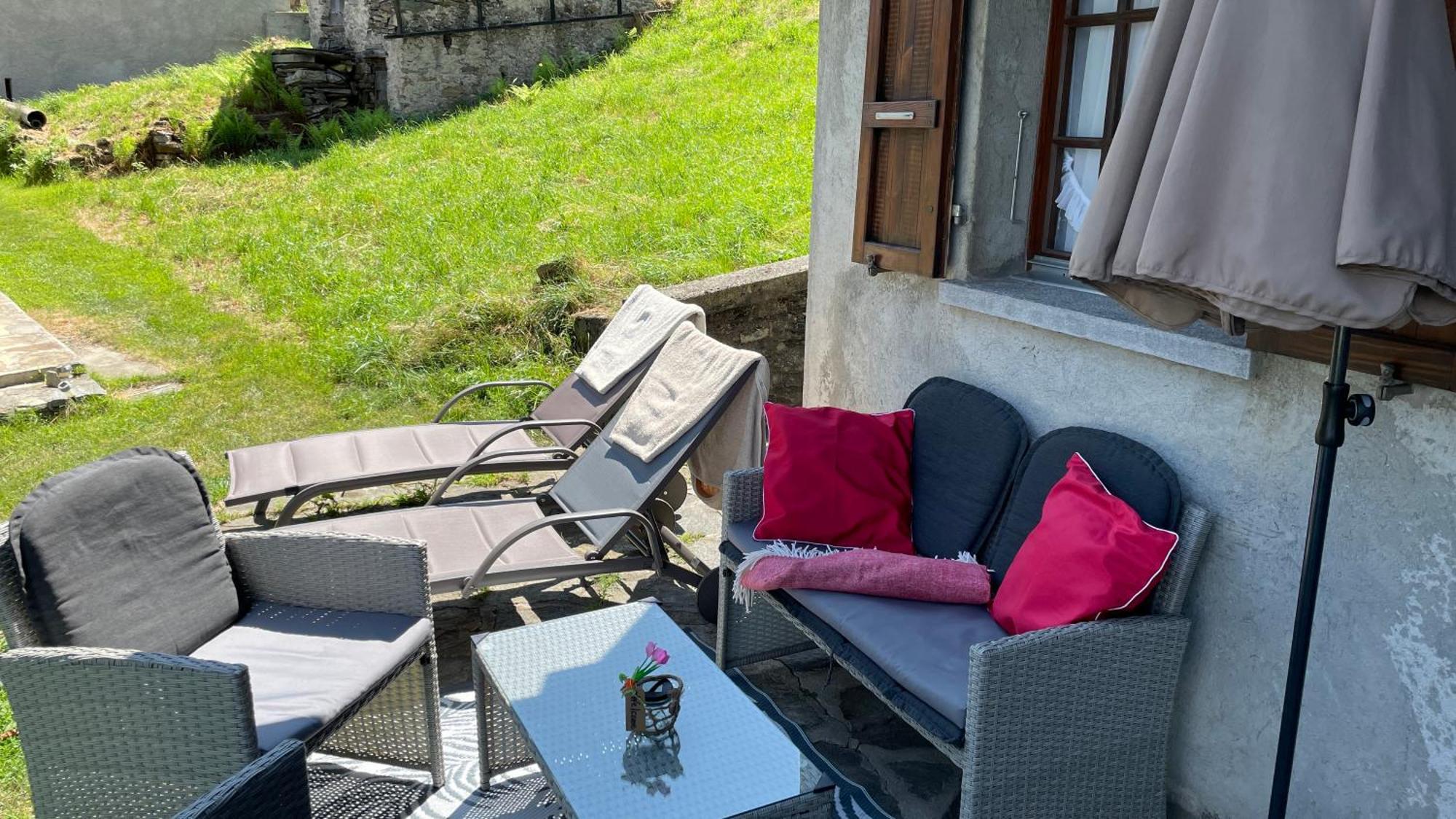 Ferienwohnung Rustico Ai Monti Cadenazzo Dış mekan fotoğraf